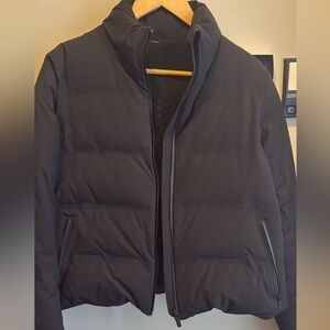 Lululemon Women's Black Puffer Jacket